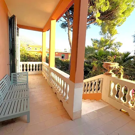 Willa Scogliera Bogliasco
