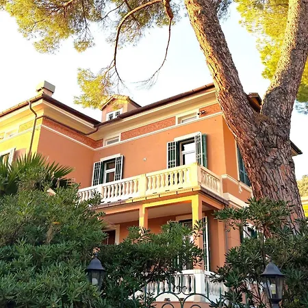Scogliera Villa Bogliasco